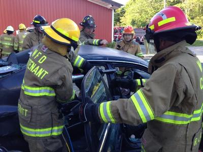 Williamsburg Fire Extrication Training (Tri-Town)